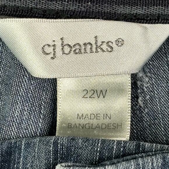 CJ Banks Woman's Size 22W Shorts Denim Jeans 12 Inch Rise Casual - Picture 2 of 6